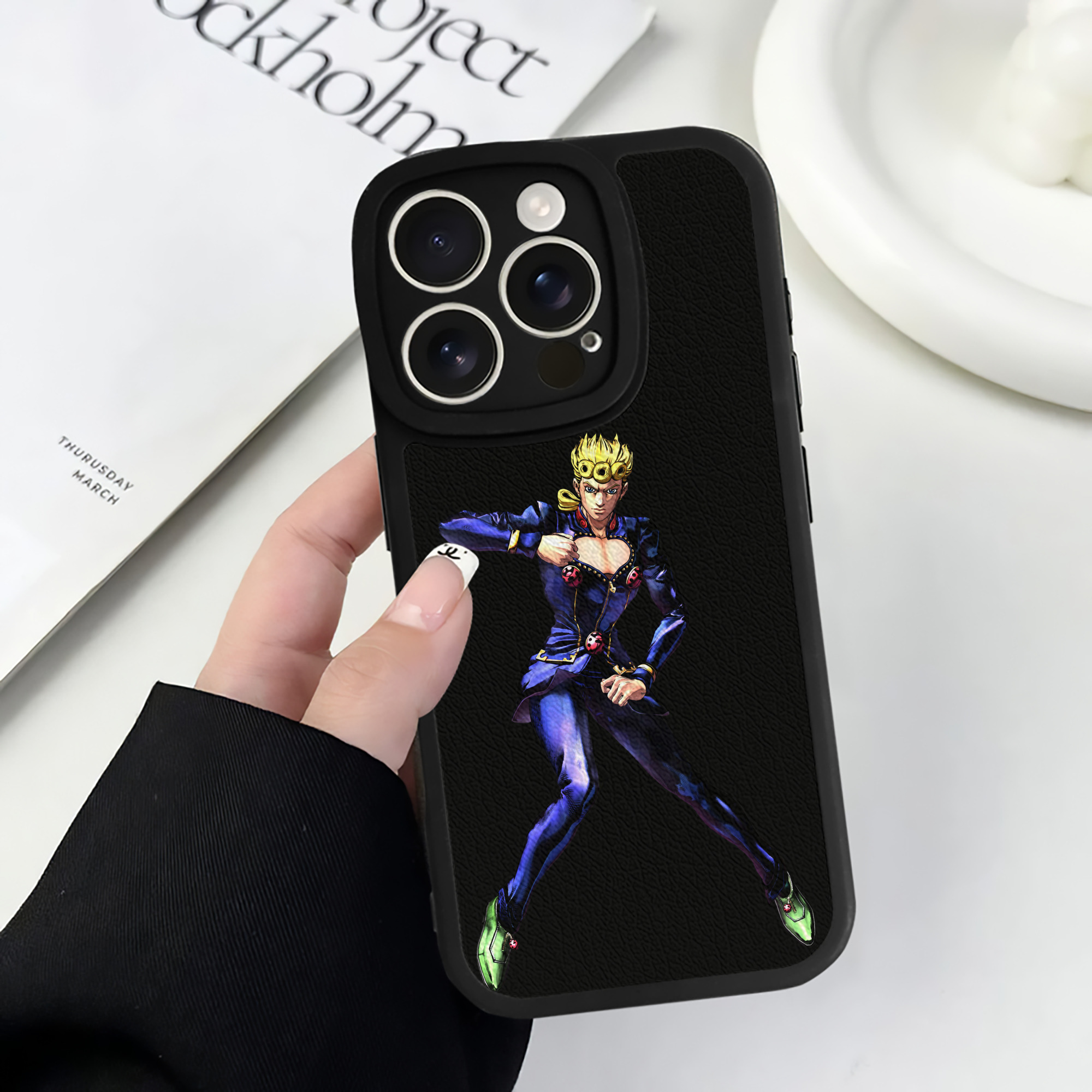 （画像用） ジョジョの奇妙な冒険 ジョルノ?ジョバァーナ JoJo's Bizarre Adventure Giorno Giovanna 【iPhone 16シリーズ対応】シリコンスマホケース（レザー調） 材質：シリコン